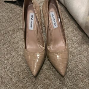 Steve Madden pumps